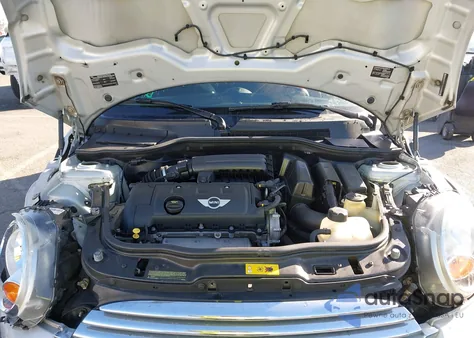 2013 Mini Hardtop Cooper z USA, uszkodzony, nr VIN WMWSU3C55DT689668